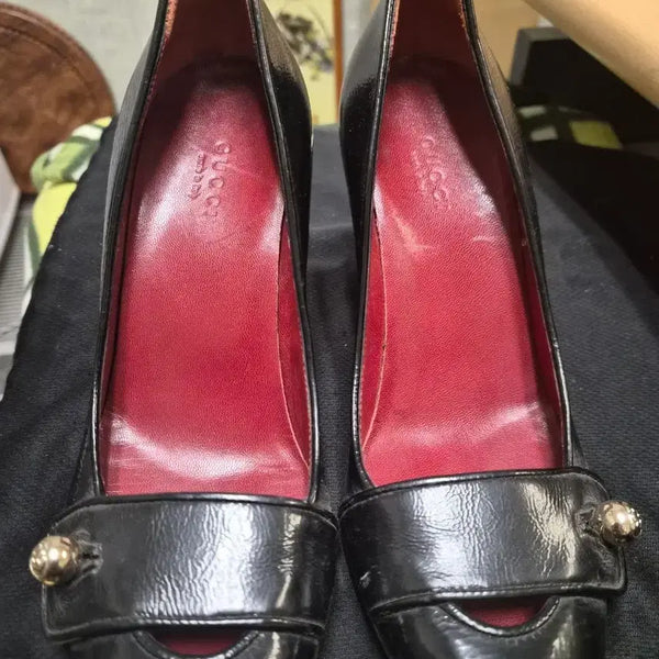[BUNJANG] Gucci Black Gold-Tone Hardware Pumps / 구찌 블랙 금장 장식 펌프스 5B