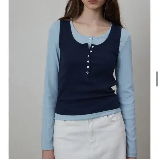 [BUNJANG] Queens Rabbit Button U-Neck Long Sleeve T-Shirt Light Blue / (새상품) 퀸스래빗 버튼 유넥 롱슬리브티