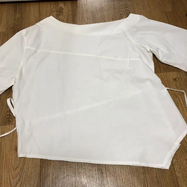[BUNJANG] White Asymmetrical Blouse / 화이트 비대칭 블라우스