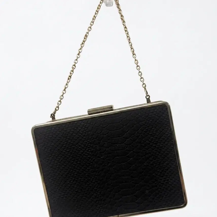 [BUNJANG] MAVIS Black Python Pattern Chain Clutch Bag / MAVIS 블랙 뱀피 체인 클러치