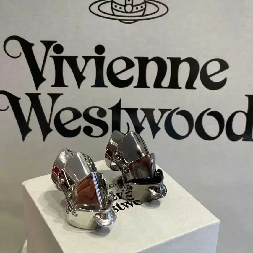 [BUNJANG] Vivienne Westwood Armor Ring / 비비안 웨스트우드 갑옷 반지