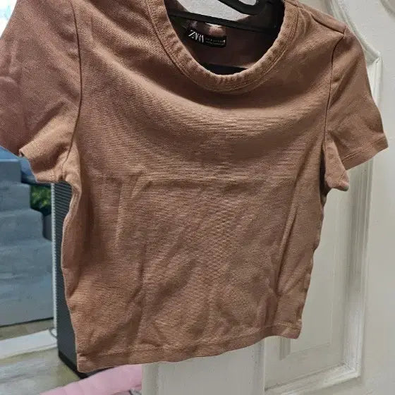 [BUNJANG] ZARA Cropped Short Sleeve T-Shirt - Brown / 자라 ZARA 크롭 반팔 티셔츠 브라운