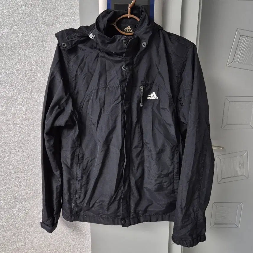 [BUNJANG] Adidas Black Windbreaker Hooded Jacket / 아디다스 블랙 바람막이 후드 자켓