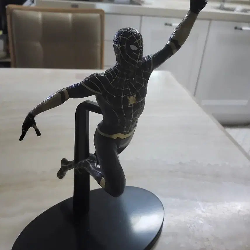 [BUNJANG] Sega Spider-Man No Way Home Black & Gold Suit SPM Figure / 스파이더맨 세가 spm 피규어 노웨이 홈 블랙 & 골드 슈트