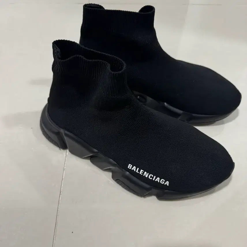 [BUNJANG] Balenciaga Speed Runner Black Women's / 발렌시아가 스피드러너 블랙 여성(230)