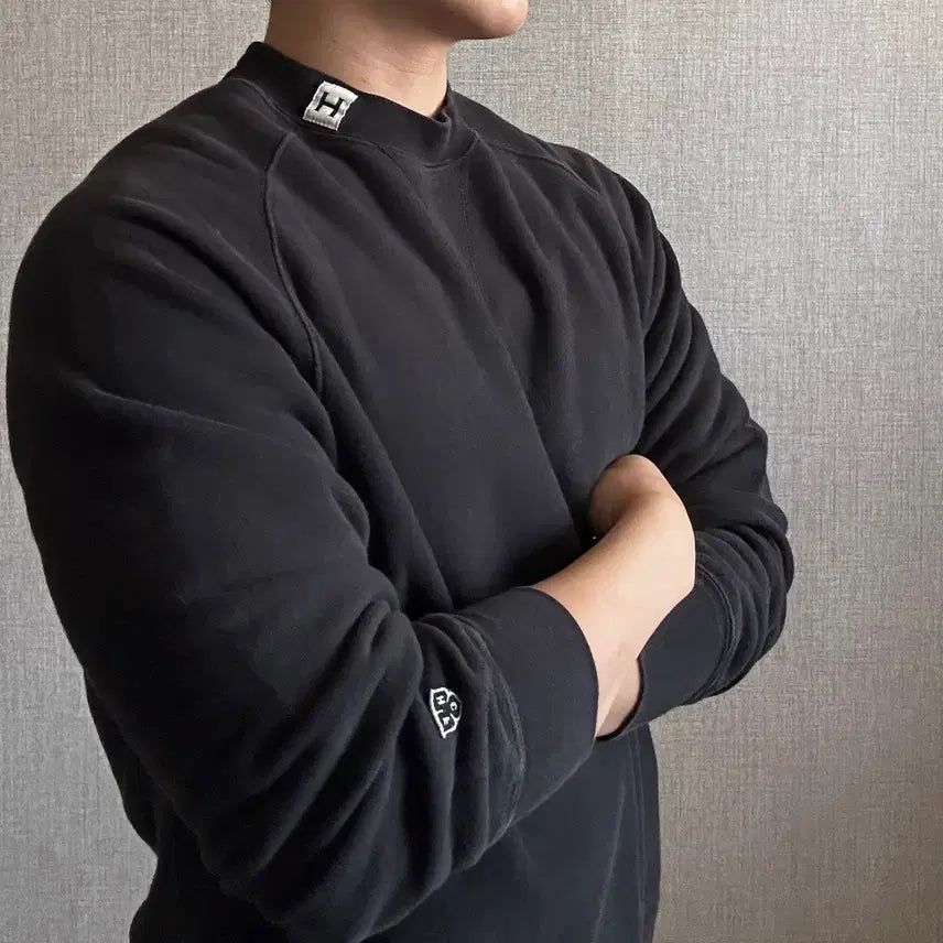 [BUNJANG] Heritagefloss Neck Logo Sweatshirt / 헤리티지플로스 넥 로고 스웻셔츠