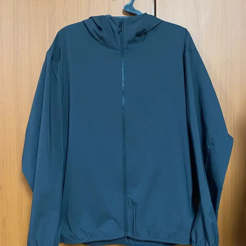 [BUNJANG] UNIQLO Nano-Design Packable Nylon Jacket - Navy (M) / *[UNIQLO] 유니클로 나노디자인 포켓터블 나일론 자켓 M사이즈