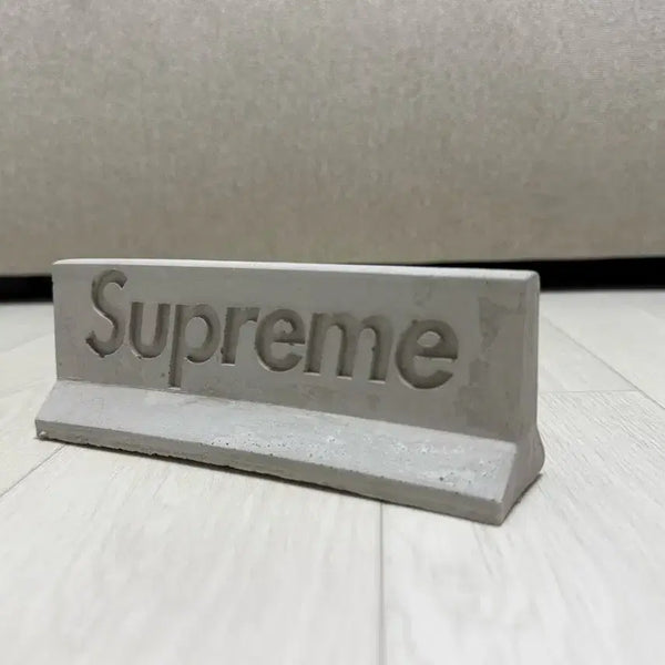 [BUNJANG] Supreme Mini Material Jersey Barrier 1:12 Scale / 슈프림 미니 머티리얼 저지 배리어