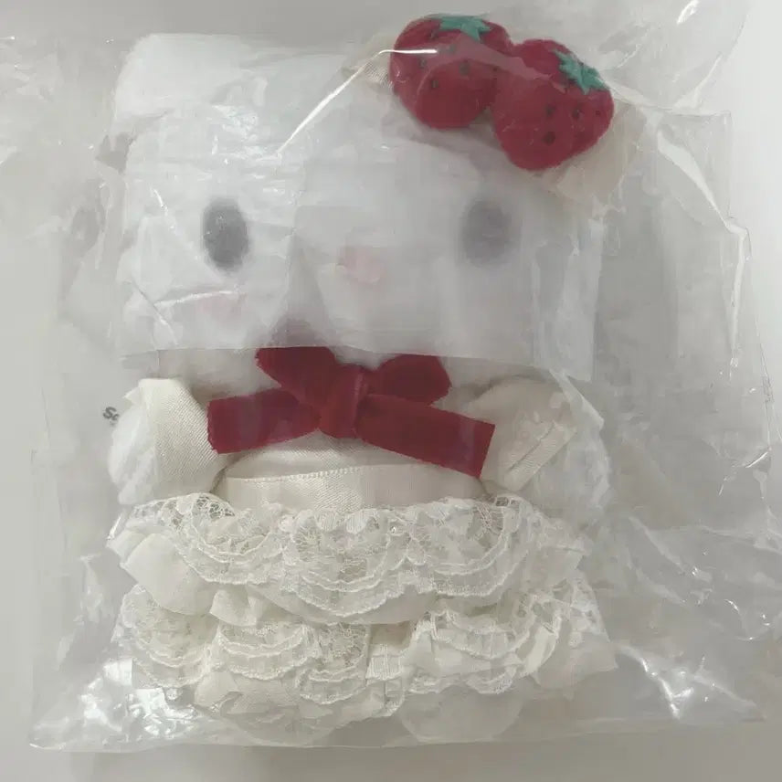 [BUNJANG] Sanrio Hello Kitty Shortcake Mascot Keychain / 산리오 키티 쇼트케이크 마스코트 키링