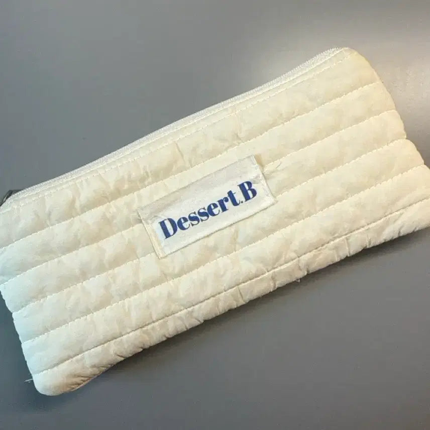 [BUNJANG] Dessert.b Quilted Pouch Ivory / Dessert.b 퀼팅 파우치 아이보리
