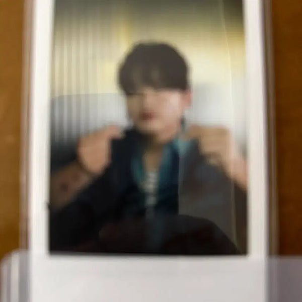 [BUNJANG] Woody Signed Autograph Polaroids / 가수 우디 친필 싸인 폴라 260528