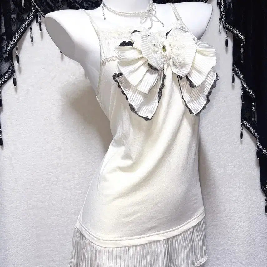 [BUNJANG] Axisfarm Ribbon Frill Lace Camisole Top / 엑시즈팜 왕리본 프릴레이스 로걀탑 슬리브리스 나시 라떼갸루 로맨틱 핀터