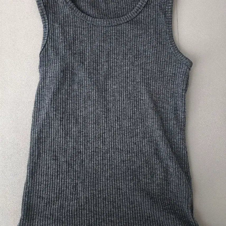 [BUNJANG] DIVEIN Uniform Sleeveless Top Charcoal / (2) 다이브인 유니폼 슬리브리스 차콜