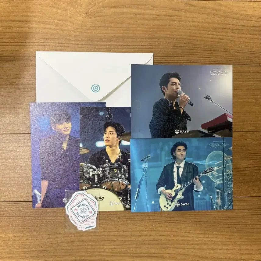 [BUNJANG] Day6 2024 Club Concert Made Us Fanclub Booth Postcard Sticker / 데이식스 2024 24 클콘 마데부스 팬클럽부스 엽서 스티커