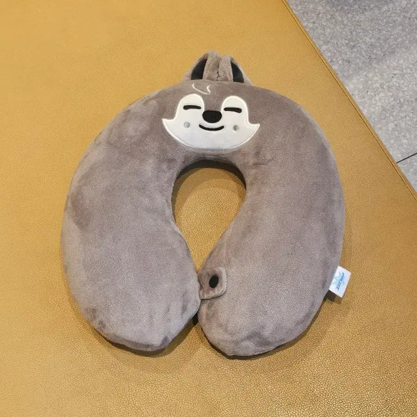 [BUNJANG] Stray Kids Bang Chan Wolf Chan Official Fan Meeting Goods Neck Pillow / 스트레이키즈 스키즈 방찬 울프찬 공식 팬미팅 굿즈 넥 필로우 목베개