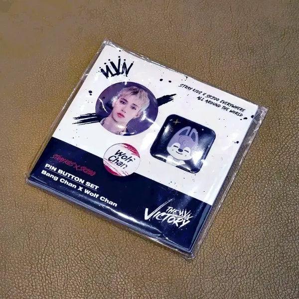 [BUNJANG] Stray Kids Bang Chan Wolf Chan Official Pop-up Goods Pin Button Set (Sealed) / 스트레이키즈 스키즈 방찬 울프찬 공식 팝업 굿즈 핀 버튼 세트 미개봉