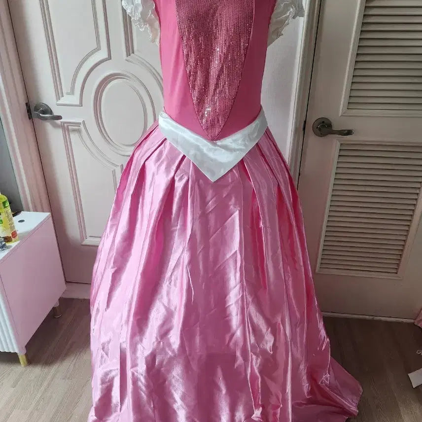 [BUNJANG] Aurora Princess Graduation Dress / 판매)오로라공주 졸업사진드레스