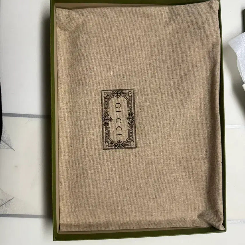 [BUNJANG] Gucci Neo Vintage GG Supreme Pouch / 구찌 네오 빈티지 GG 수프림 파우치