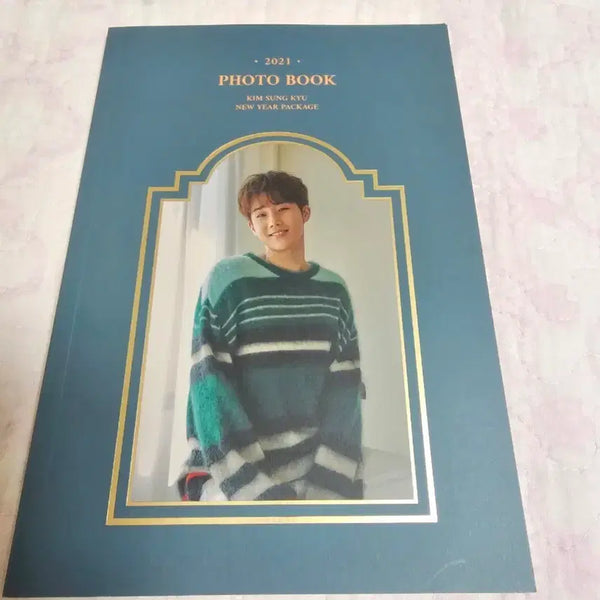 [BUNJANG] Kim Sung Kyu 2021 Season's Greetings Photobook / 인피니트김성규 2021 시그 포토북 판매