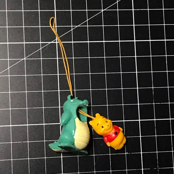 [BUNJANG] 2000s Winnie the Pooh Rubber Strap (Crocodile Outfit) / 2000년대 곰돌이 푸 고무 스트랩 판매 악어