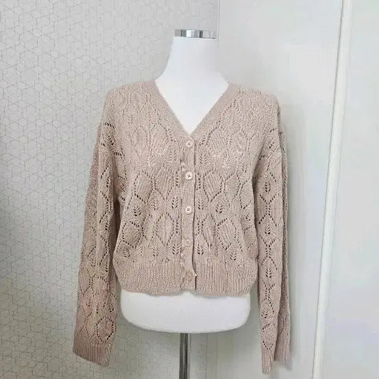 [BUNJANG] Punch Knit V-Neck Cardigan Beige / 펀칭 짜임 브이넥 가디건 베이지