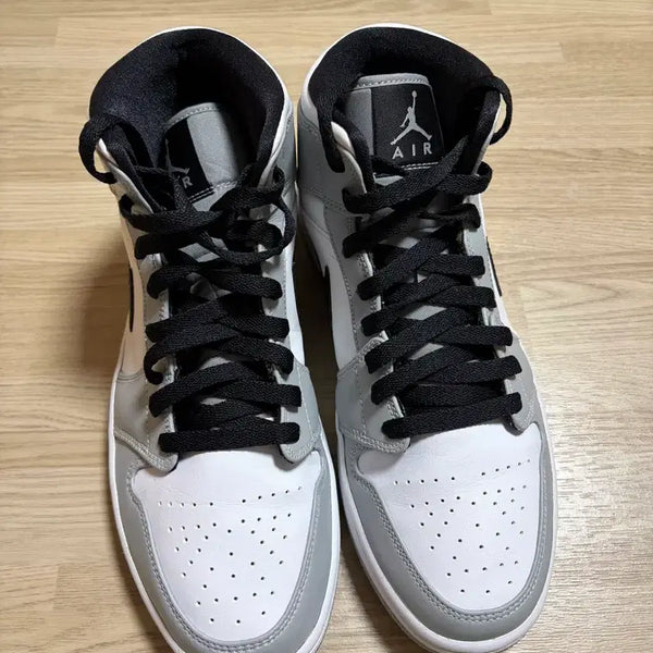 [BUNJANG] Air Jordan 1 Mid Light Smoke Grey Shoes / 조던 1 미드 라이트 스모크 그레이 265