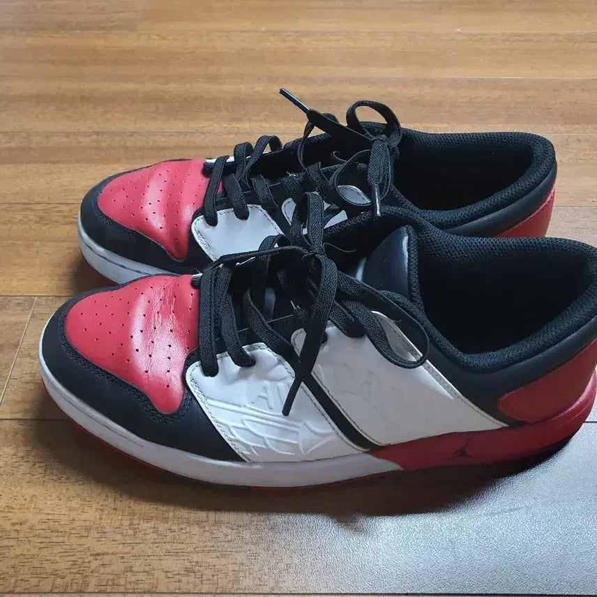 [BUNJANG] Air Jordan Low Red Black White Sneakers 275 / 에어조던 로우 레드 블랙 화이트 운동화  275
