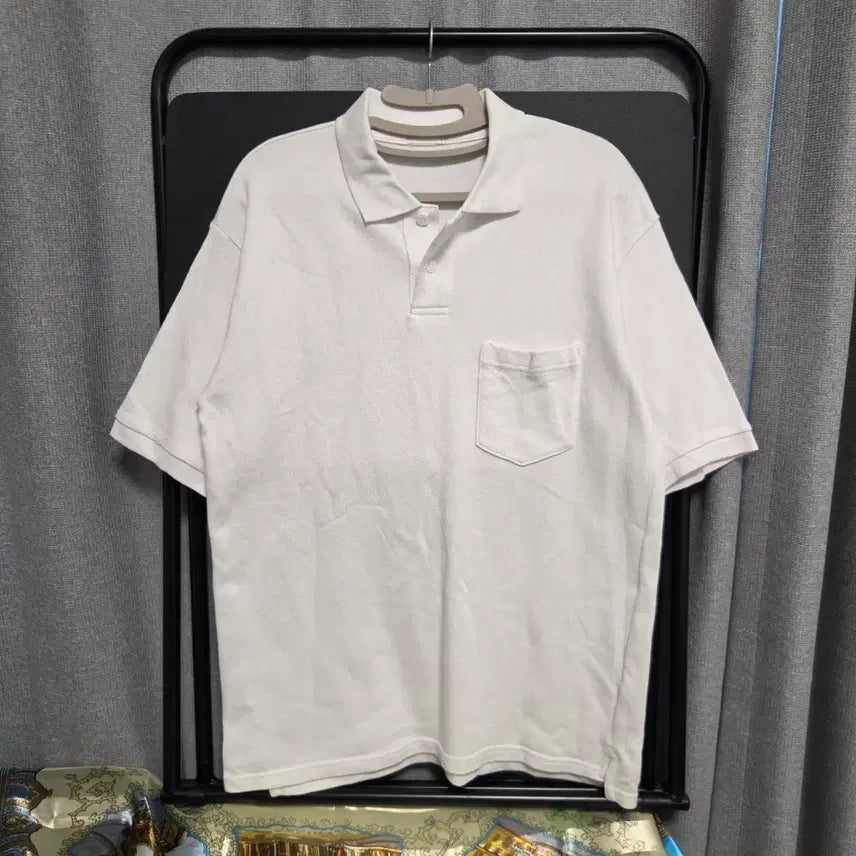 [BUNJANG] GU White Collar Neck Short Sleeve T-Shirt (L / 100) / GU 반팔 카라넥 티셔츠 L(100)