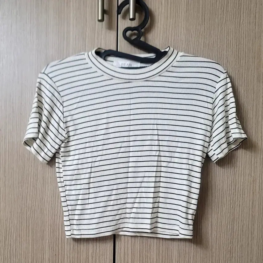 [BUNJANG] Striped Short Sleeve T-Shirt / 줄무늬 반팔티셔츠