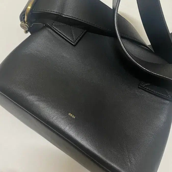 [BUNJANG] Osoi Mini Brot Bag Black / 오소이 미니 브로트 백 블랙