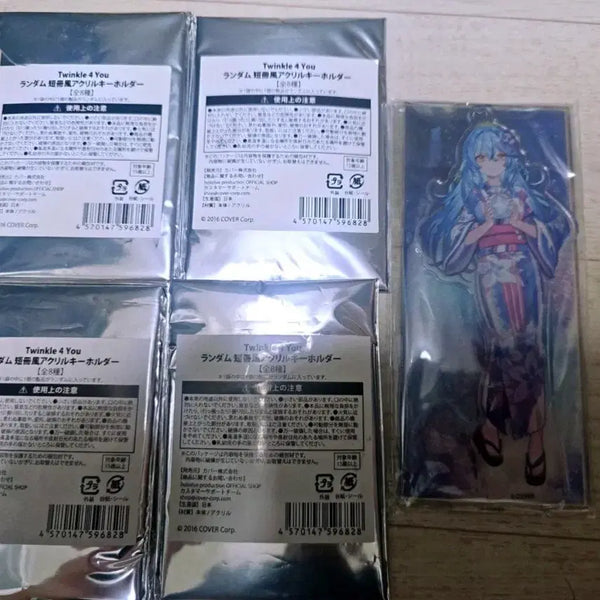 [BUNJANG] Hololive Twinkle 4 You Acrylic Keyring & Rami Stand / 홀로라이브 Twinkle 4 You 아크릴 키링과 라미 스탠드
