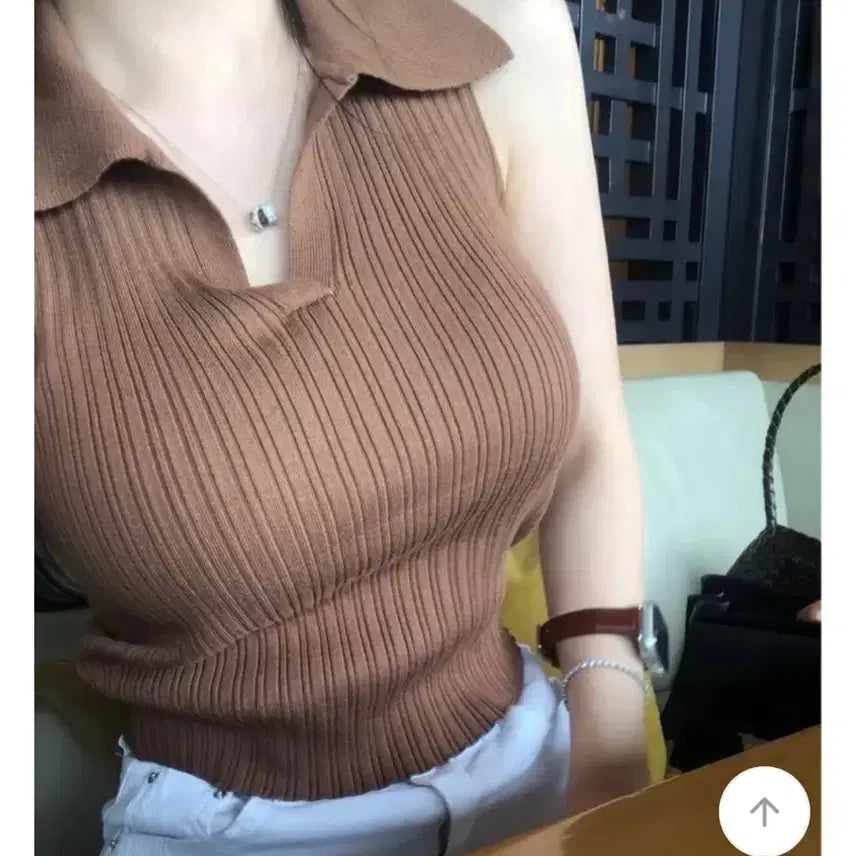[BUNJANG] Collared Ribbed Knit Sleeveless Top - Brown / 카라넥 골지 니트 슬리브리스 브라운