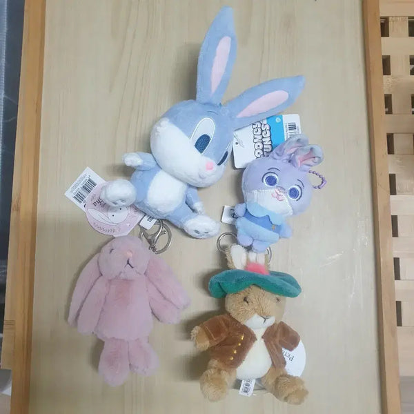 [BUNJANG] Bugs Bunny, Peter Rabbit, and Other Rabbit Character Keychains (Set of 4) / 벅스버니, 피터래빗 등 토끼인형 키링4개