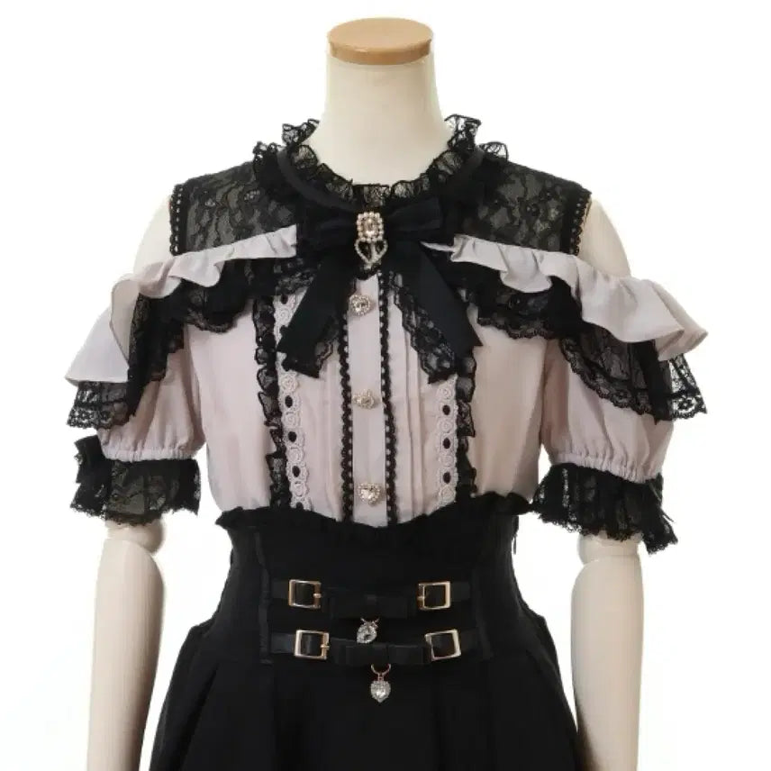 [BUNJANG] Lizlisa Off-Shoulder Blouse Black Pink / 리즈리사 오프숄더 블라우스 검핑 지뢰계 양지뢰 양산형 블랙 핑크