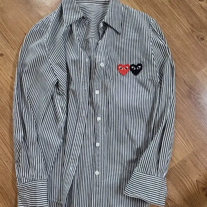 [BUNJANG] Stripe Shirt Heart Wappen XS / 스트라이프 셔츠 하트 와펜 XS