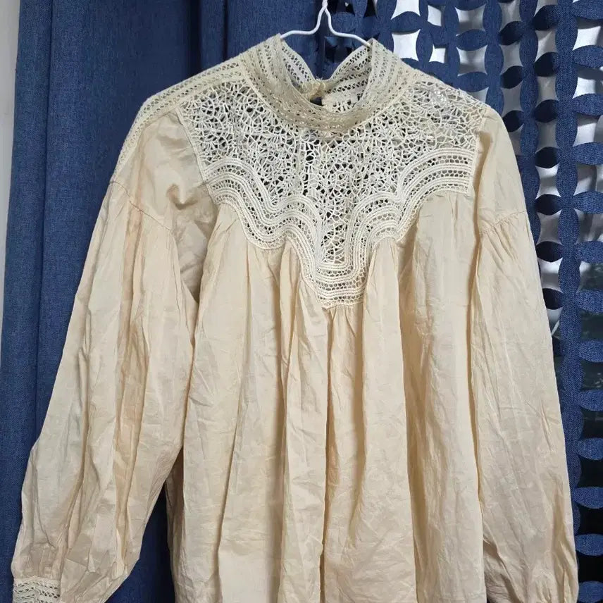 [BUNJANG] Lace Ivory Blouse (Size 66-77) / 레이스 아이보리 블라우스(66~77)  24