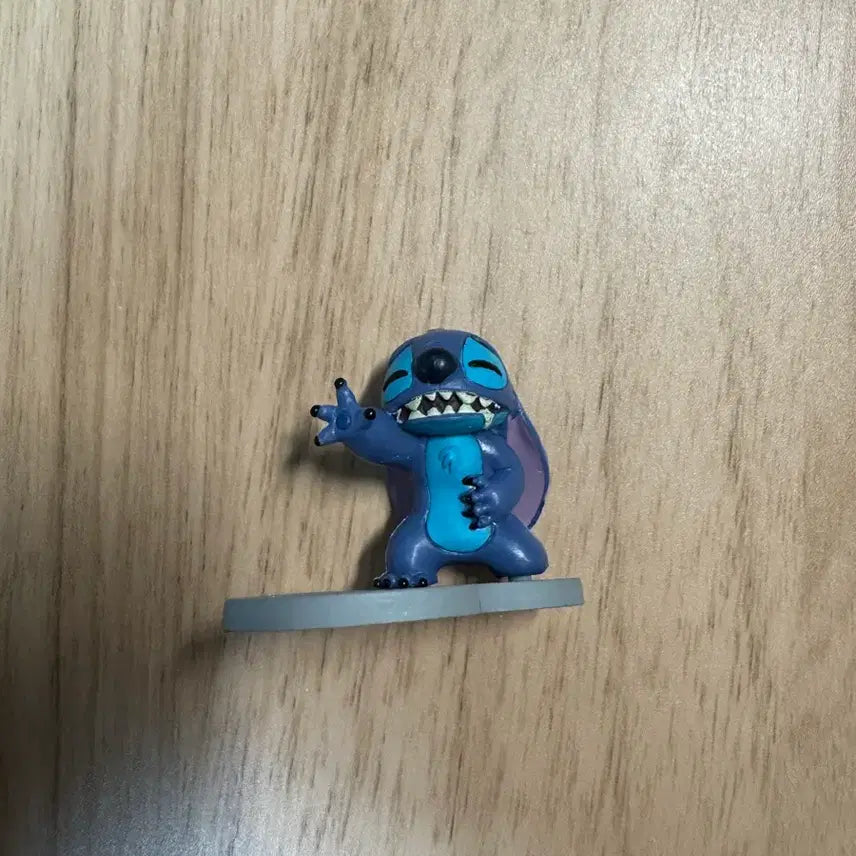 [BUNJANG] Disney Stitch Desktop Figure Gacha (Unsealed) / [개봉] 디즈니 스티치 데스크탑  피규어 가챠
