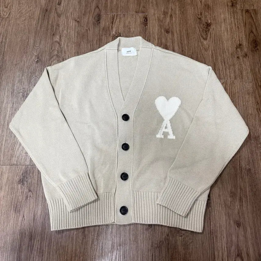 [BUNJANG] AMI Big Heart Logo Cardigan Beige / 아미 빅하트 로고 가디건 L사이즈 (베이지)