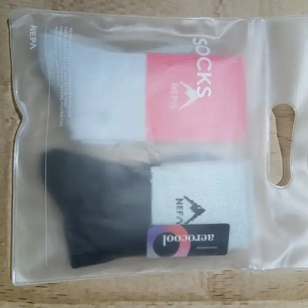 [BUNJANG] Nepa Aerocool Socks & Another Siyage Archive Silk Socks Set (3 Pairs) / 여성 네파 삭스 양말 세트 & 어나더 양말 총 3켤레
