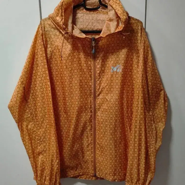 [BUNJANG] 100g Lightweight Windbreaker Hiking Jacket / 100 밀레 경량 바람막이 등산복