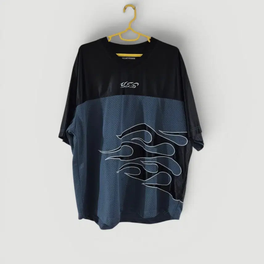 [BUNJANG] YESSEIC Satin Football Short Sleeve T-Shirt L / [L]예스아이씨 새틴 풋볼 반팔티 신품급
