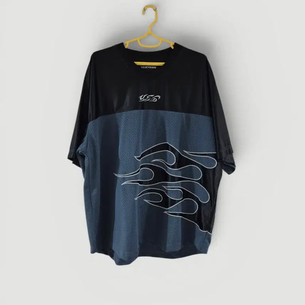 [BUNJANG] YESSEIC Satin Football Short Sleeve T-Shirt L / [L]예스아이씨 새틴 풋볼 반팔티 신품급