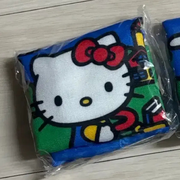 [BUNJANG] Foodology Hello Kitty String Pouch / 푸드올로지 헬로키티 스트링 파우치
