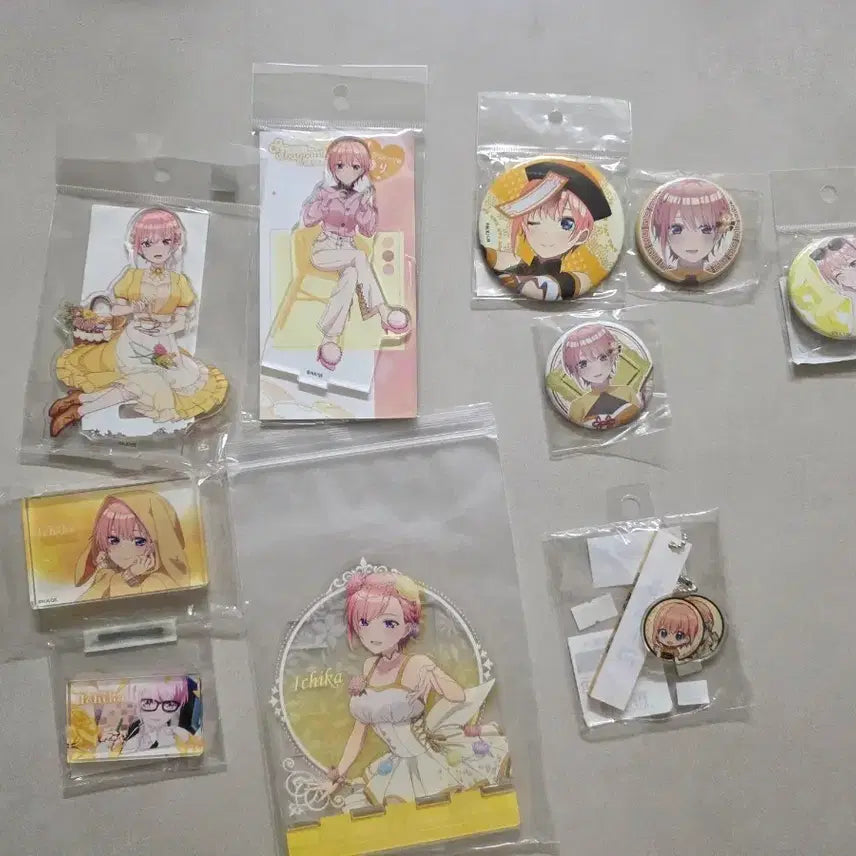 [BUNJANG] The Quintessential Quintuplets Ichika Bundle Set Merchandise / 5등분의 신부 이치카 굿즈 일괄판매