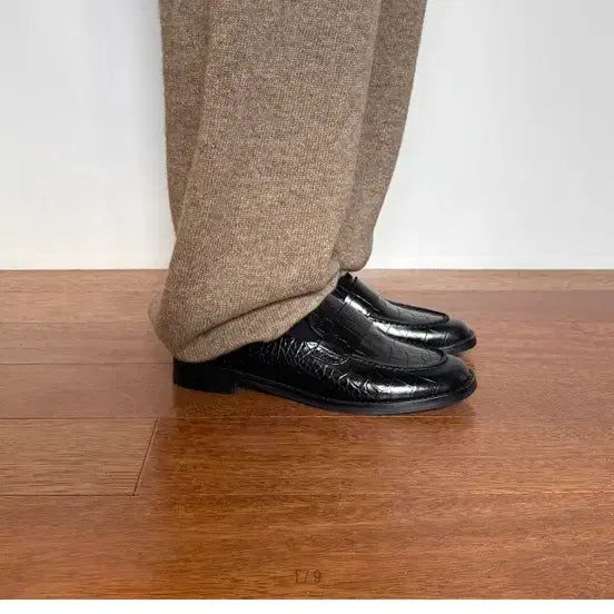 [BUNJANG] Lfm Tova Croco Loafers Black / Lfm Tova Croco 로퍼 블랙 245