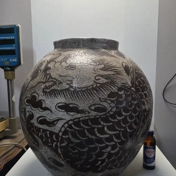 [BUNJANG] Large Goryeo Dynasty Celadon Vase with Dragon Motif / 초대형 송대 철화 용문 대단지 높이45cm무게12.8kg 판매자강추