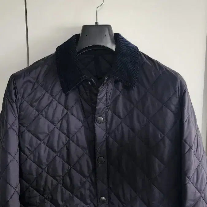 [BUNJANG] Barbour Liddesdale Quilted Jacket Navy M / [M] Barbour 바버 리데스데일 네이비 퀼팅 자켓