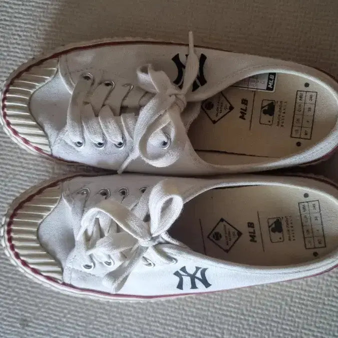 [BUNJANG] MLB Yankees Canvas Sneakers White / MLB Yankees 캔버스화 흰색