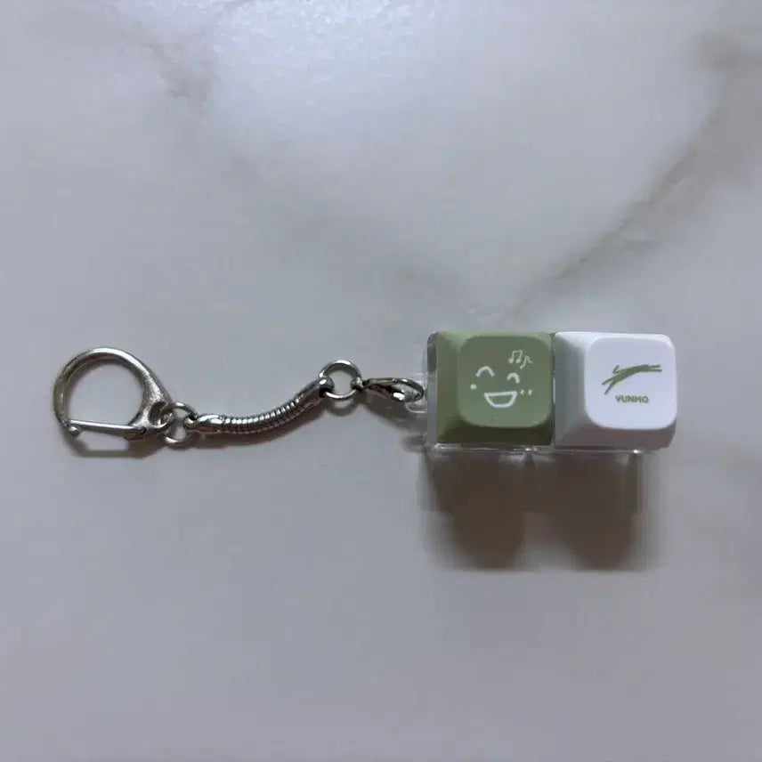 [BUNJANG] BRMUD Yunho Keycap Keyring / 에이티즈 윤호 비알머드 키캡 키링