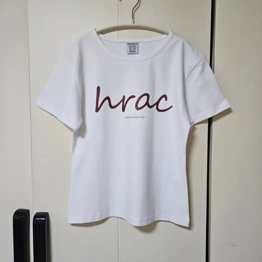 [BUNJANG] Hiruka Archive Layato Women's Slim Fit Short Sleeve T-shirt / [새상품] 히루카 아카이브 레이아토 여성 슬림핏 반팔티셔츠(정가4.9)